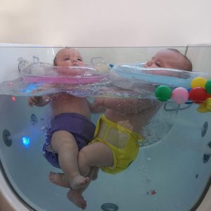 BabySpa jumeaux - Spa thalasso et soins pour bébé et enfants à Bulles de Douceur - Dommartin Lès Remiremont - Vosges - Meuse - Moselle et Grand Est